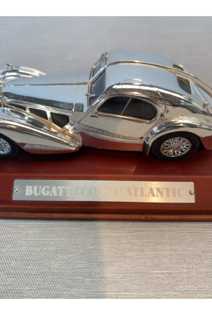 Bugatti model bil